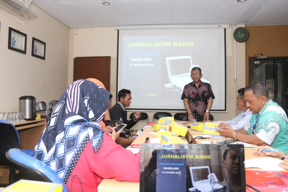 Tingkatkan Kapabilitas Penyiar dan Reporter Radio Melalui Bimbingan Teknis