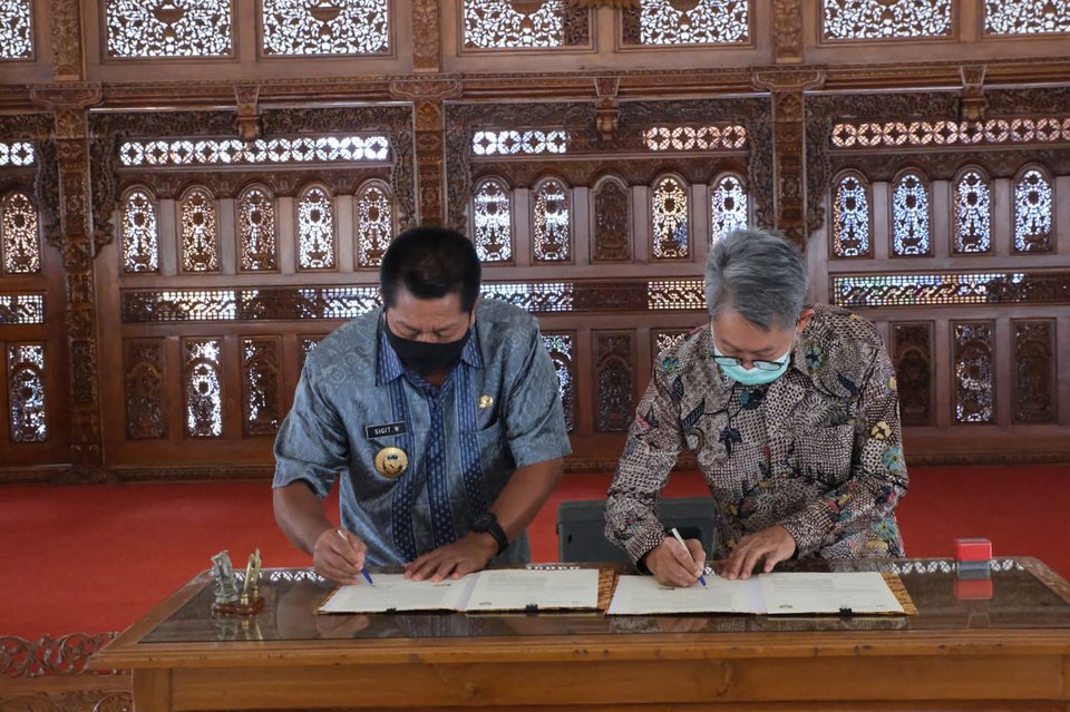 Bangun Gedung Ex Magelang Theater